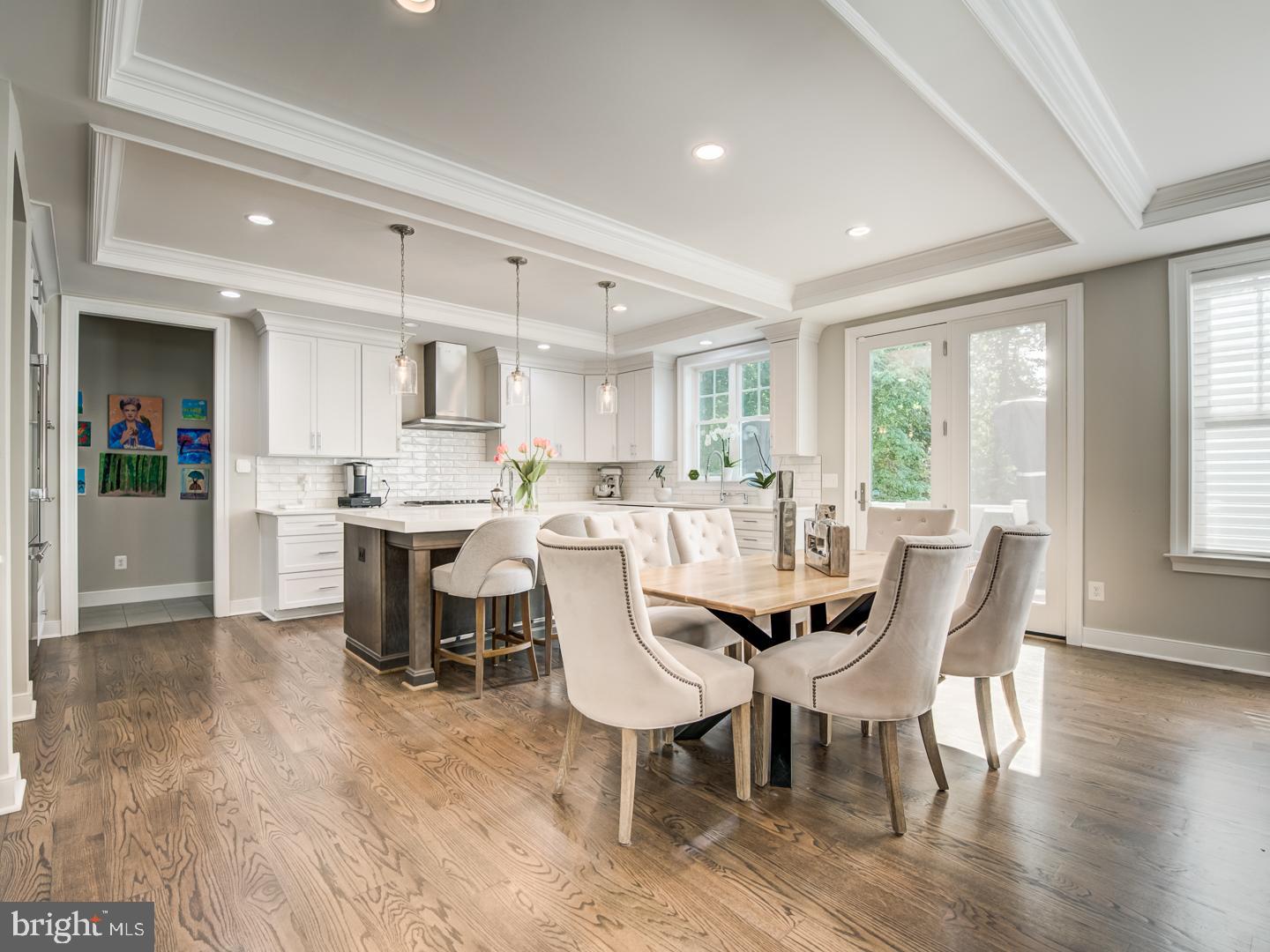 VIENNA WOODS - Residential