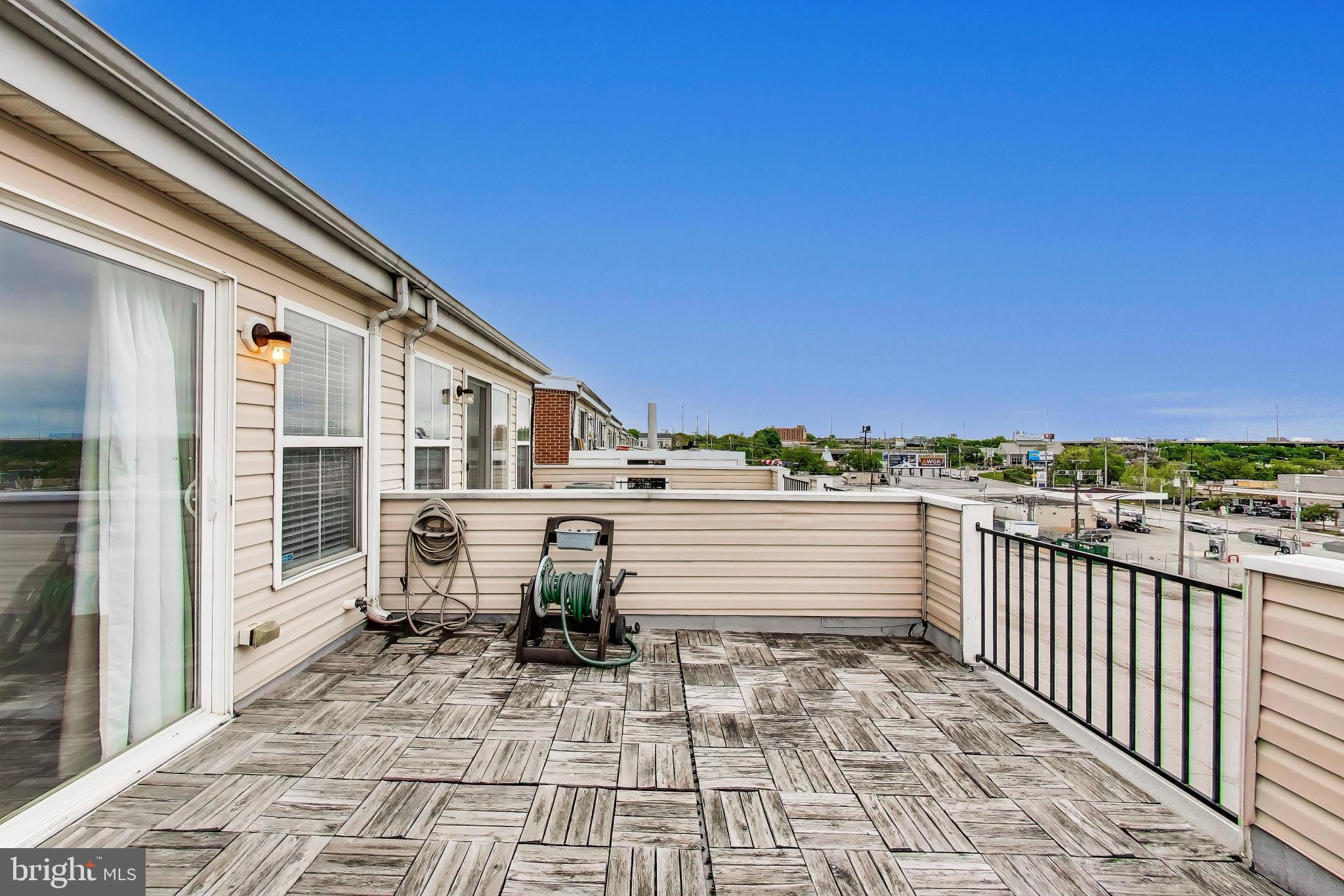 ATHENA SQUARE - Residential