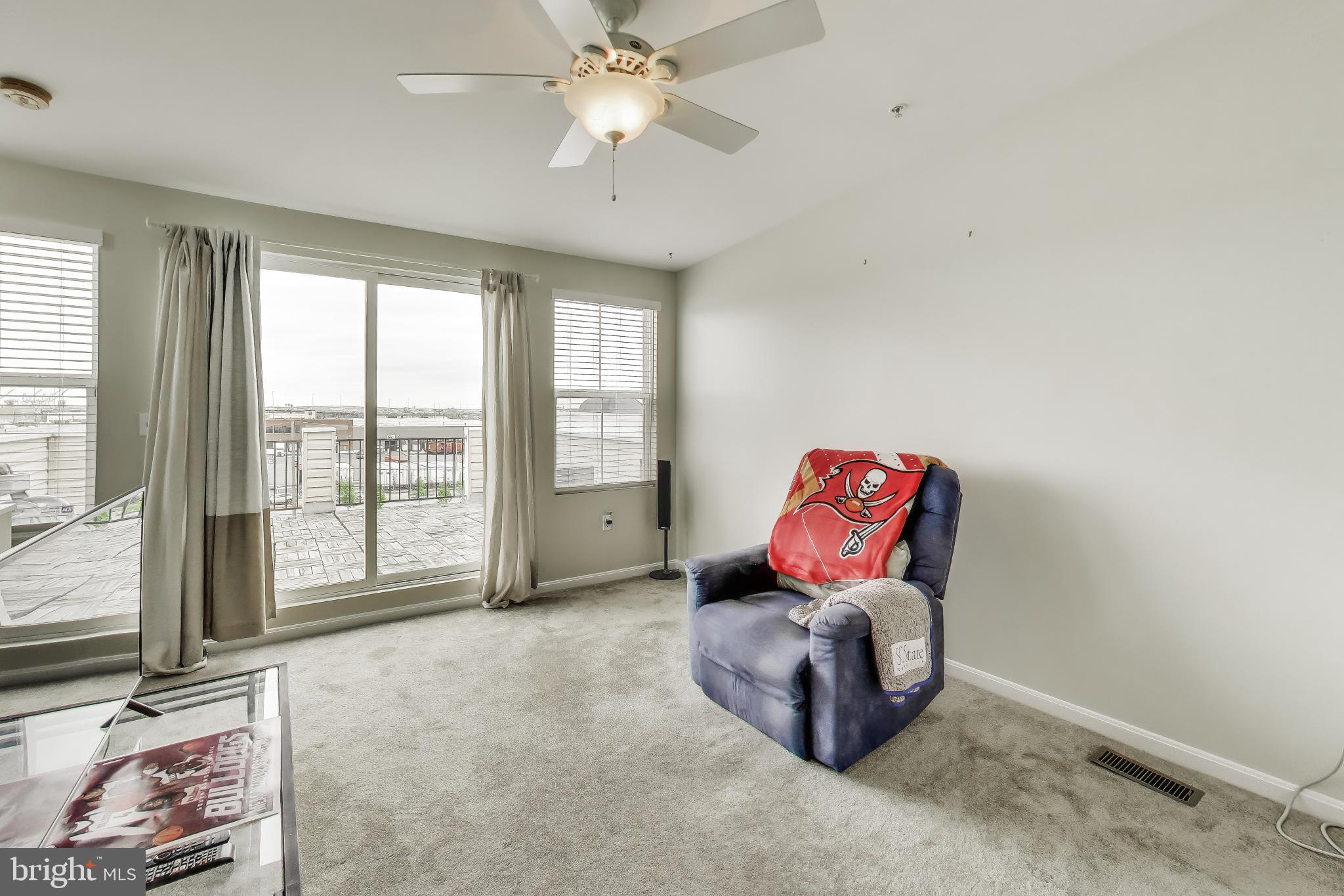 ATHENA SQUARE - Residential