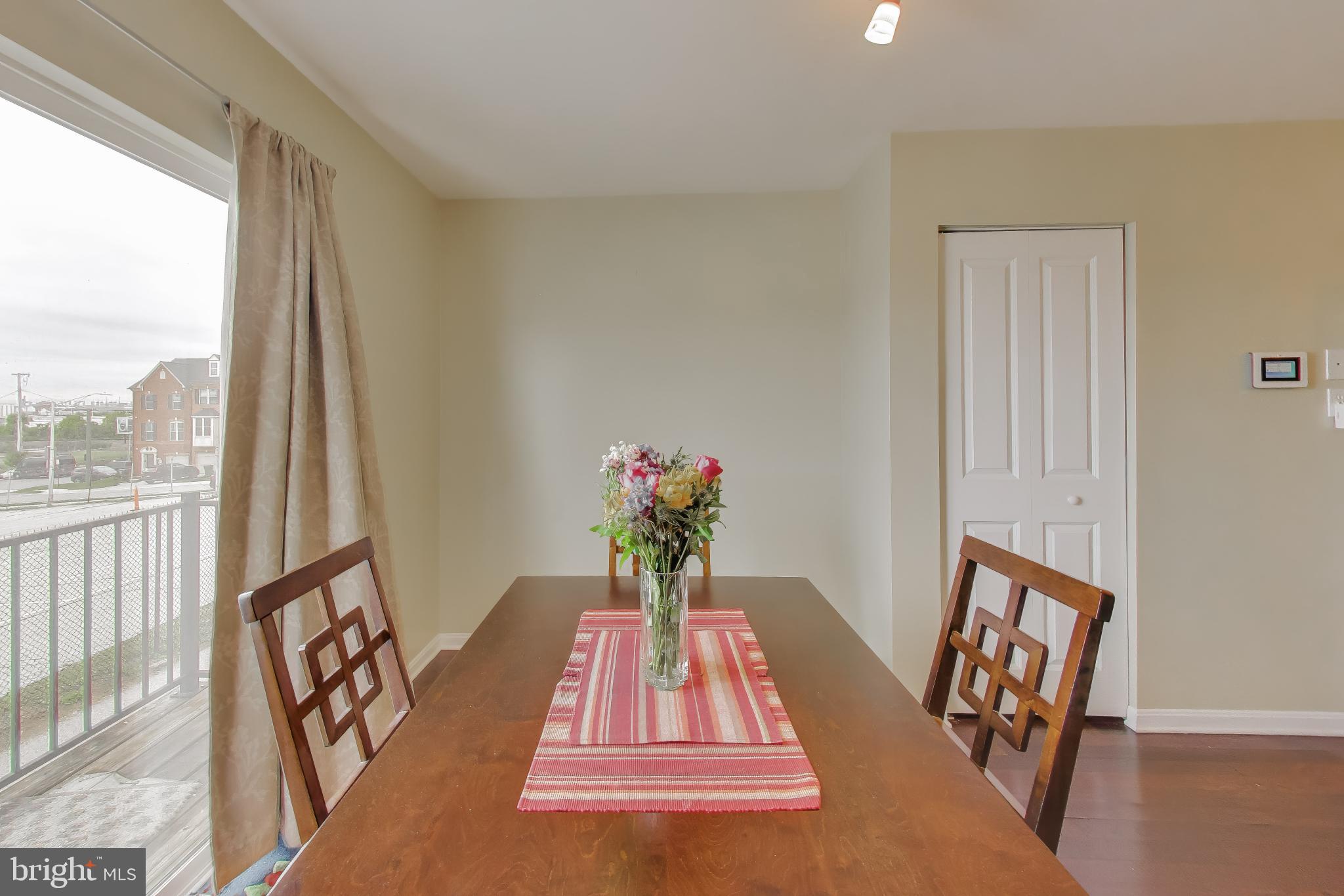 ATHENA SQUARE - Residential
