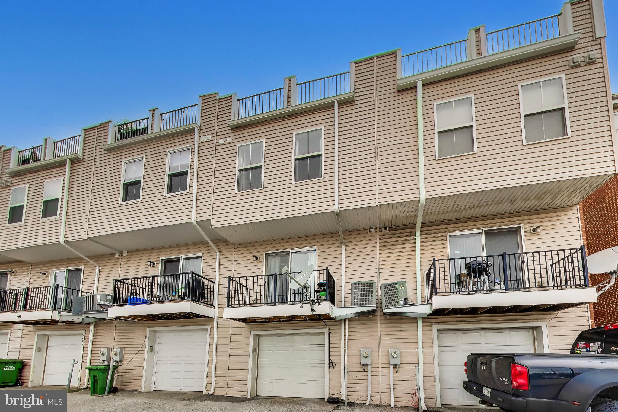 ATHENA SQUARE - Residential