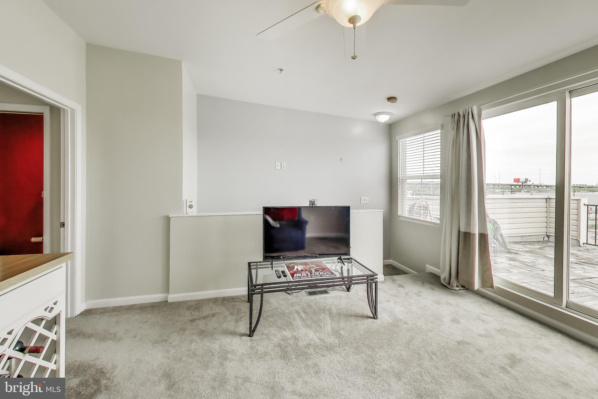 ATHENA SQUARE - Residential