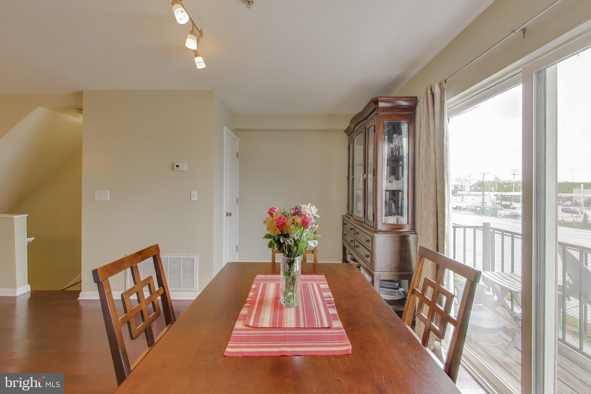 ATHENA SQUARE - Residential