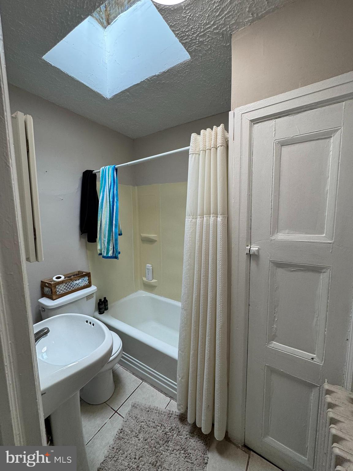 FAIRMOUNT - Commercial Sale