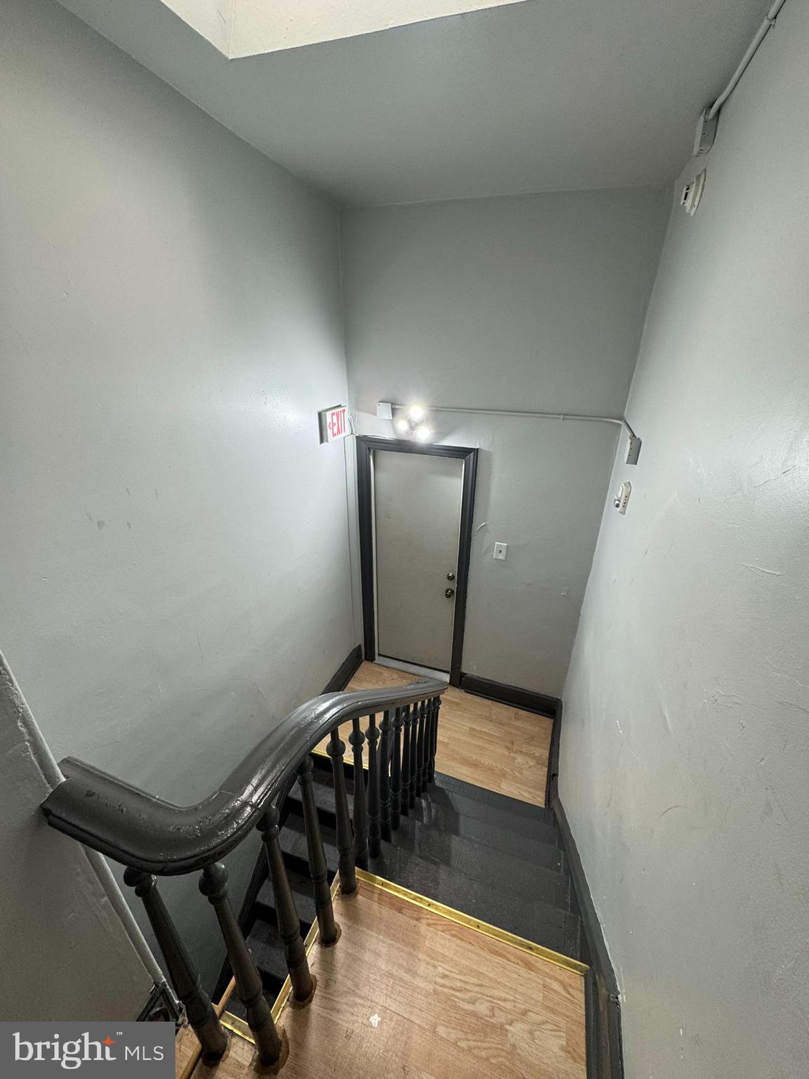 FAIRMOUNT - Commercial Sale