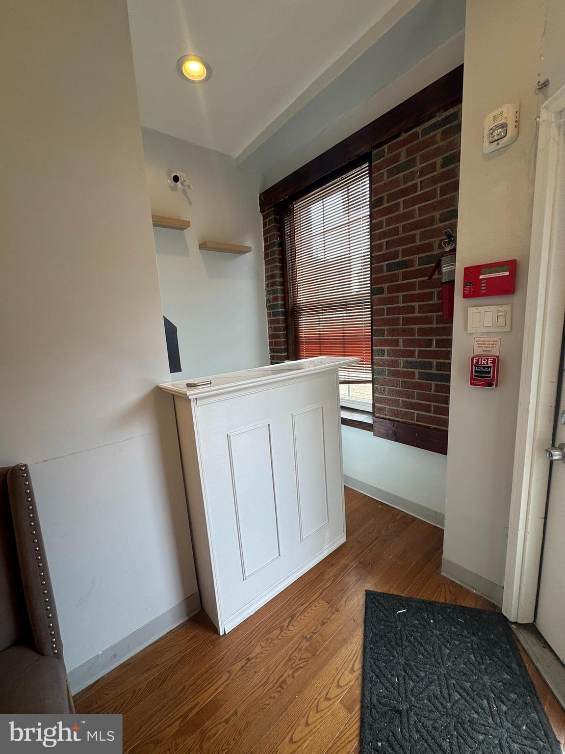 FAIRMOUNT - Commercial Sale