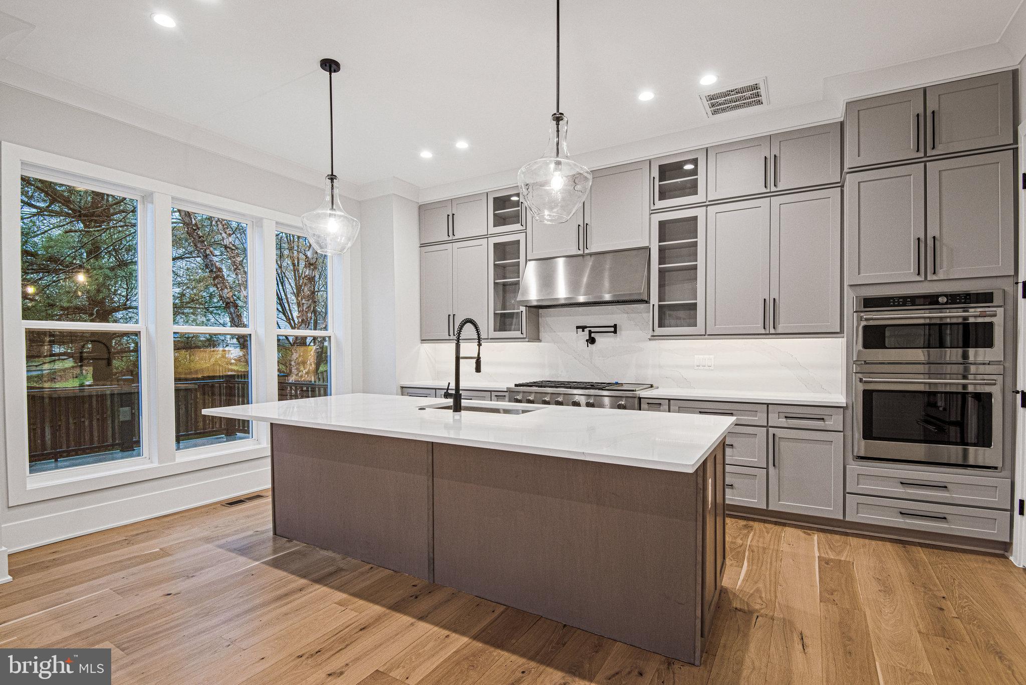 ALEXANDRAS GROVE AT BELMONT - Residential