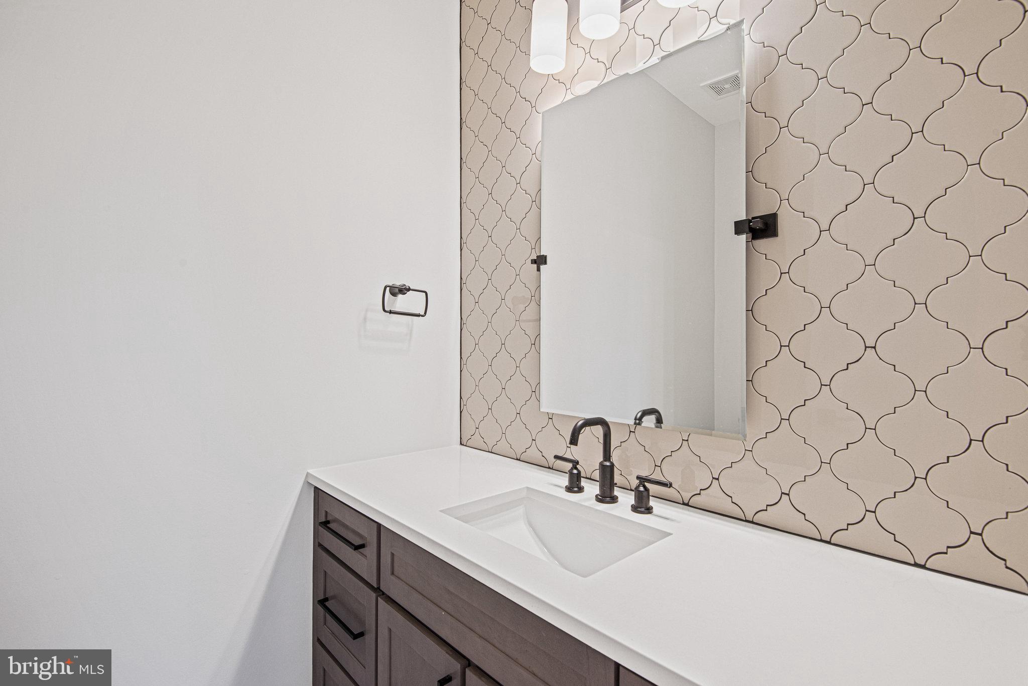 ALEXANDRAS GROVE AT BELMONT - Residential