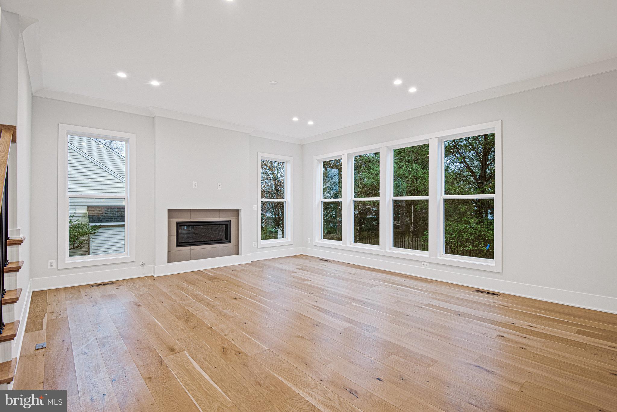 ALEXANDRAS GROVE AT BELMONT - Residential