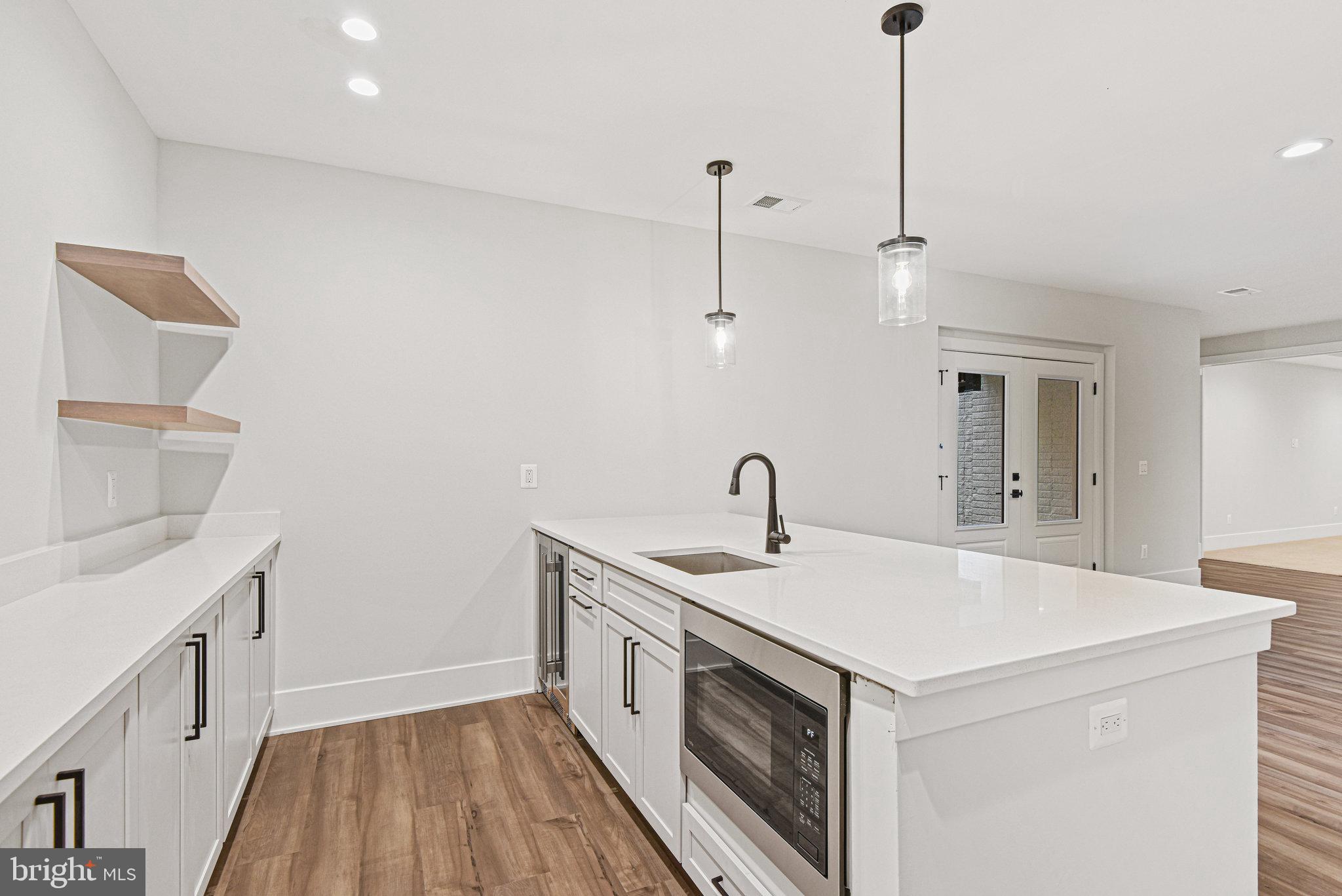 ALEXANDRAS GROVE AT BELMONT - Residential