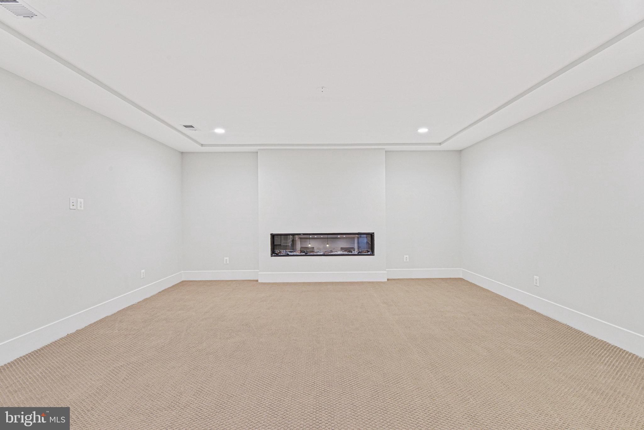 ALEXANDRAS GROVE AT BELMONT - Residential