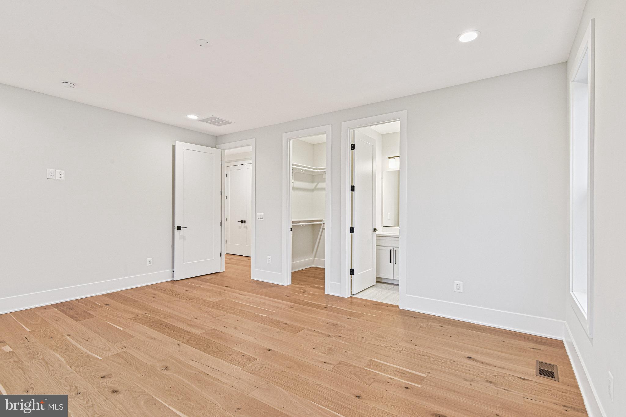 ALEXANDRAS GROVE AT BELMONT - Residential