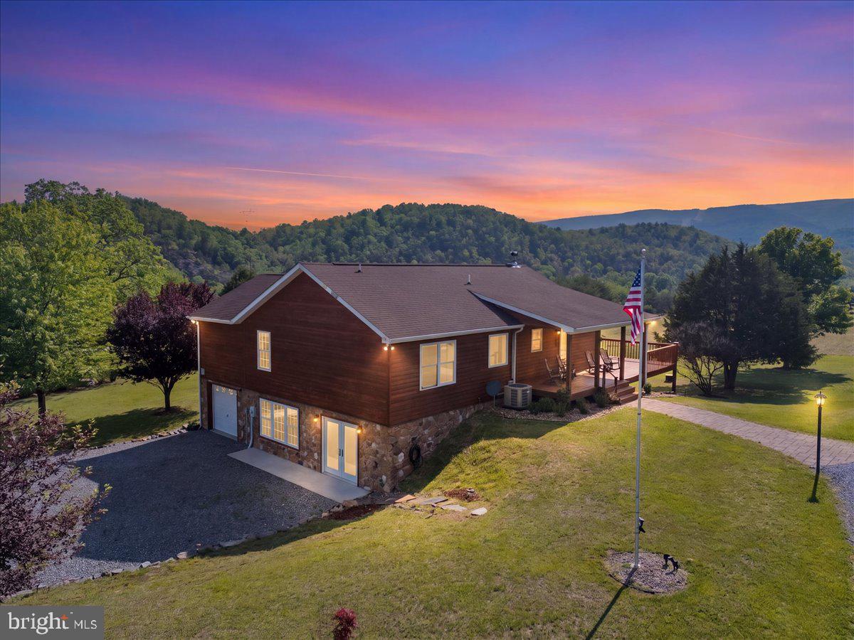 1054 RIVER BEND DRIVE