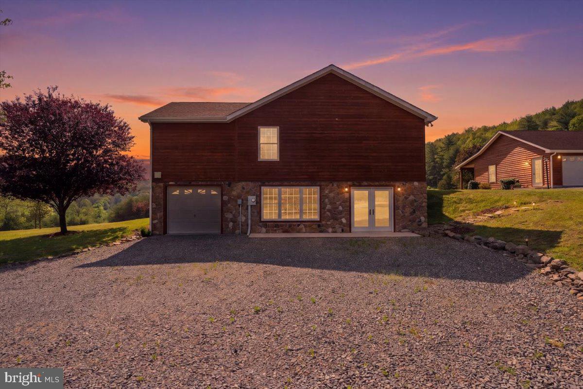 1054 RIVER BEND DRIVE