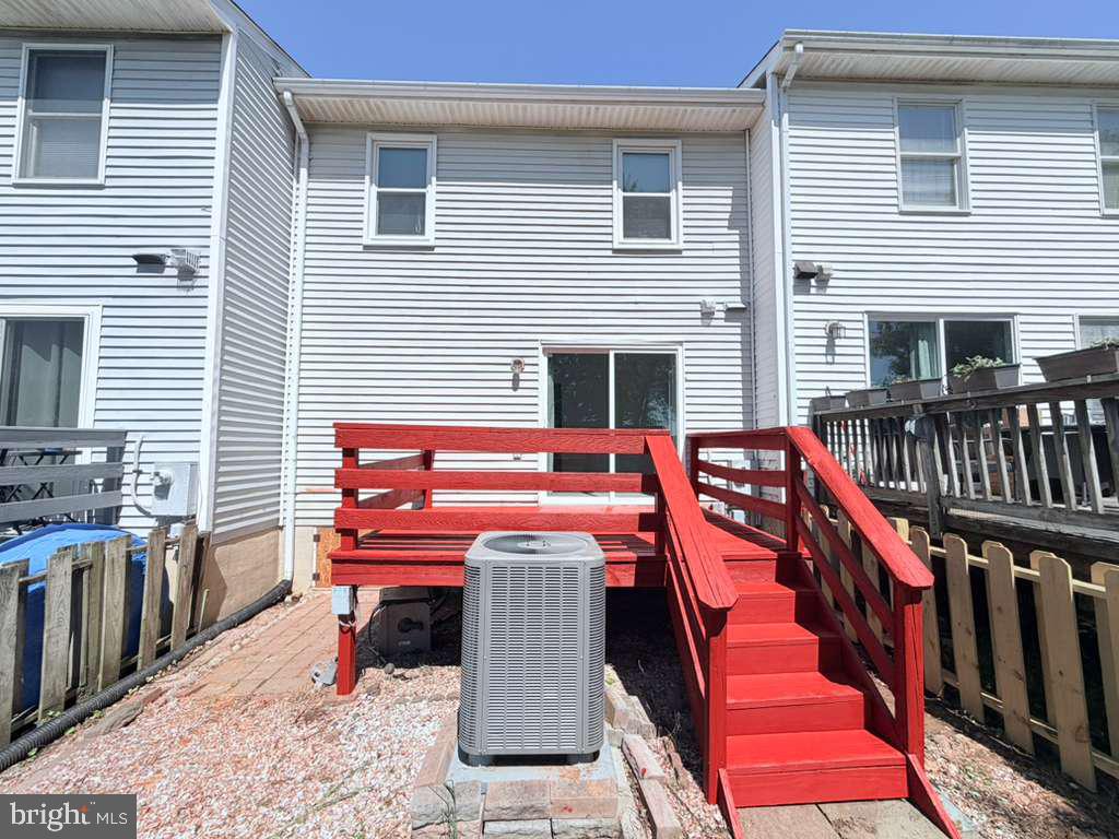LAKEVIEW VILLAGE - Residential