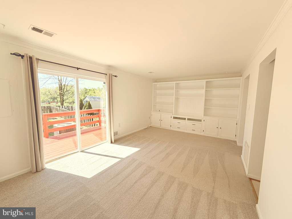 LAKEVIEW VILLAGE - Residential