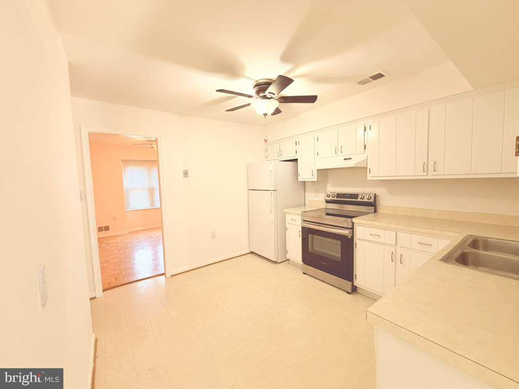 LAKEVIEW VILLAGE - Residential