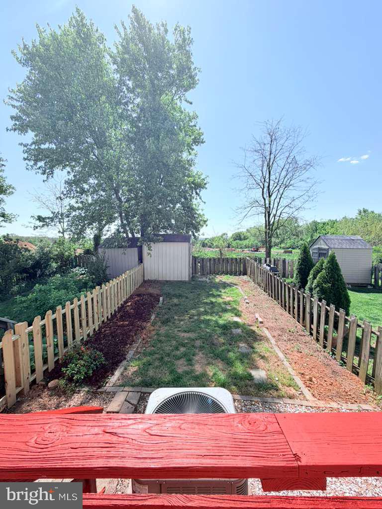 LAKEVIEW VILLAGE - Residential