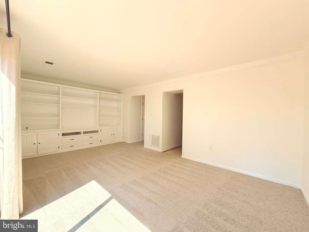 LAKEVIEW VILLAGE - Residential
