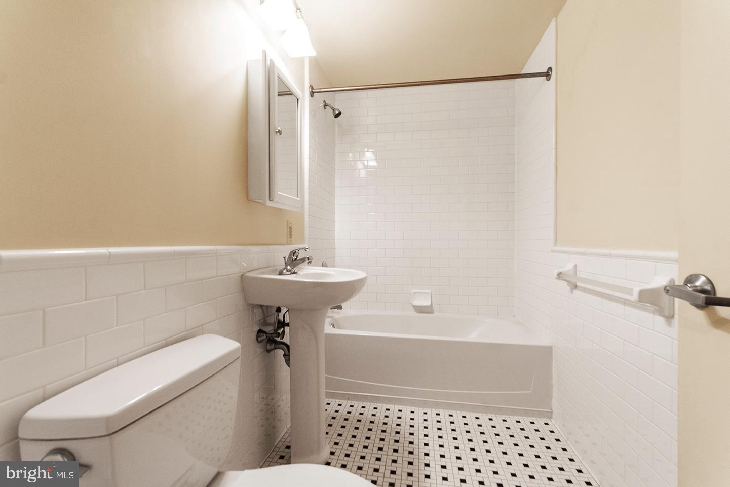 WASHINGTON SQ WEST - Residential Lease