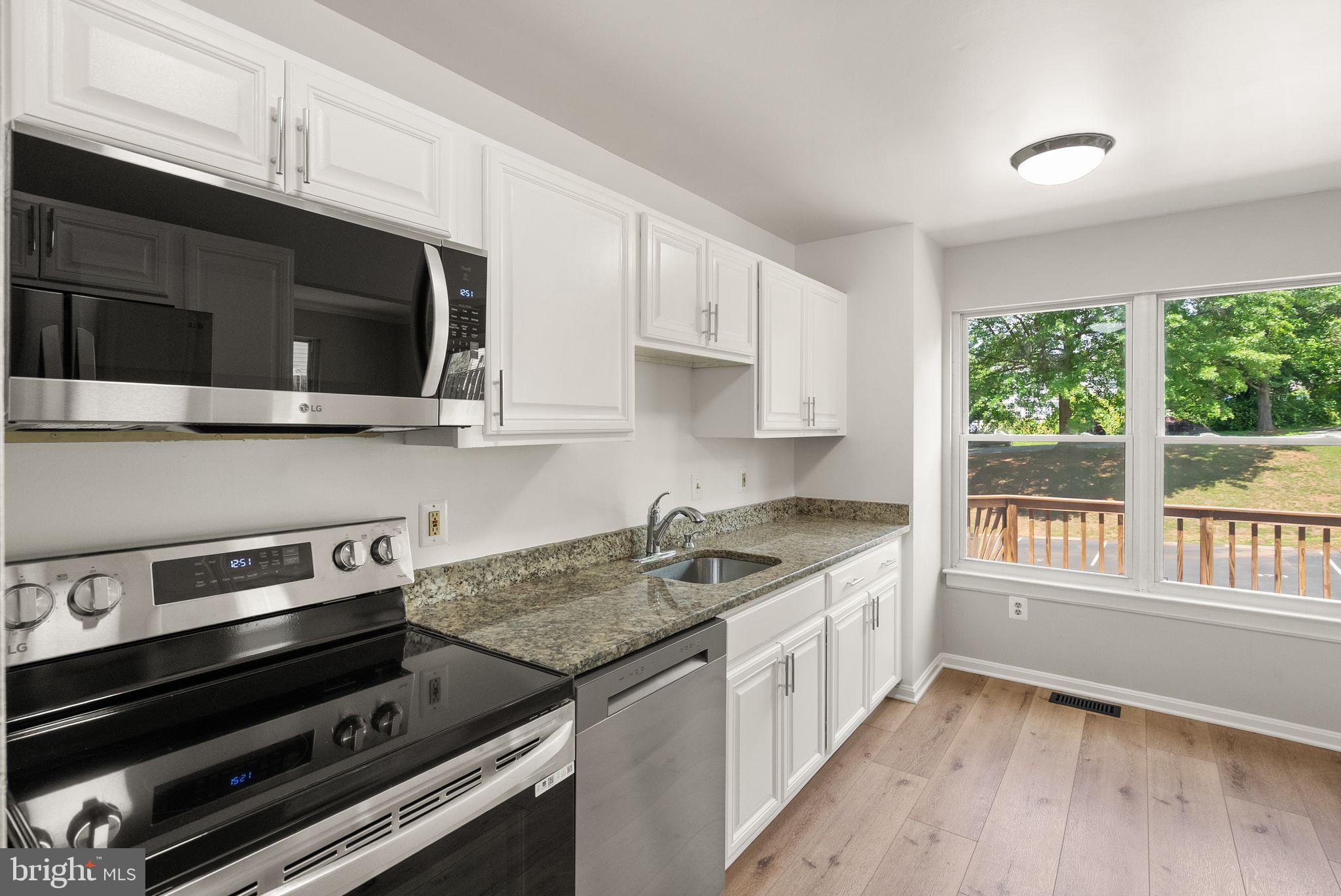 HILLSIDE TOWNES - Residential