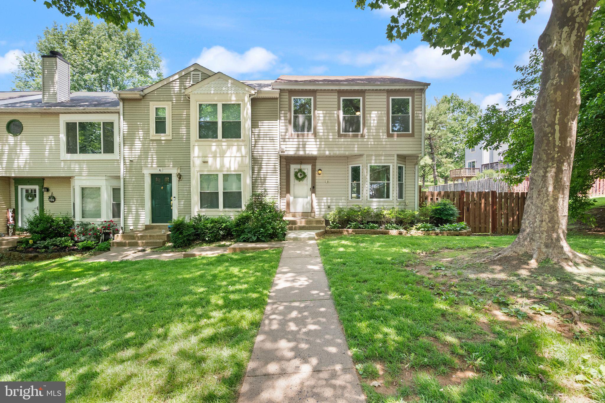 HILLSIDE TOWNES - Residential