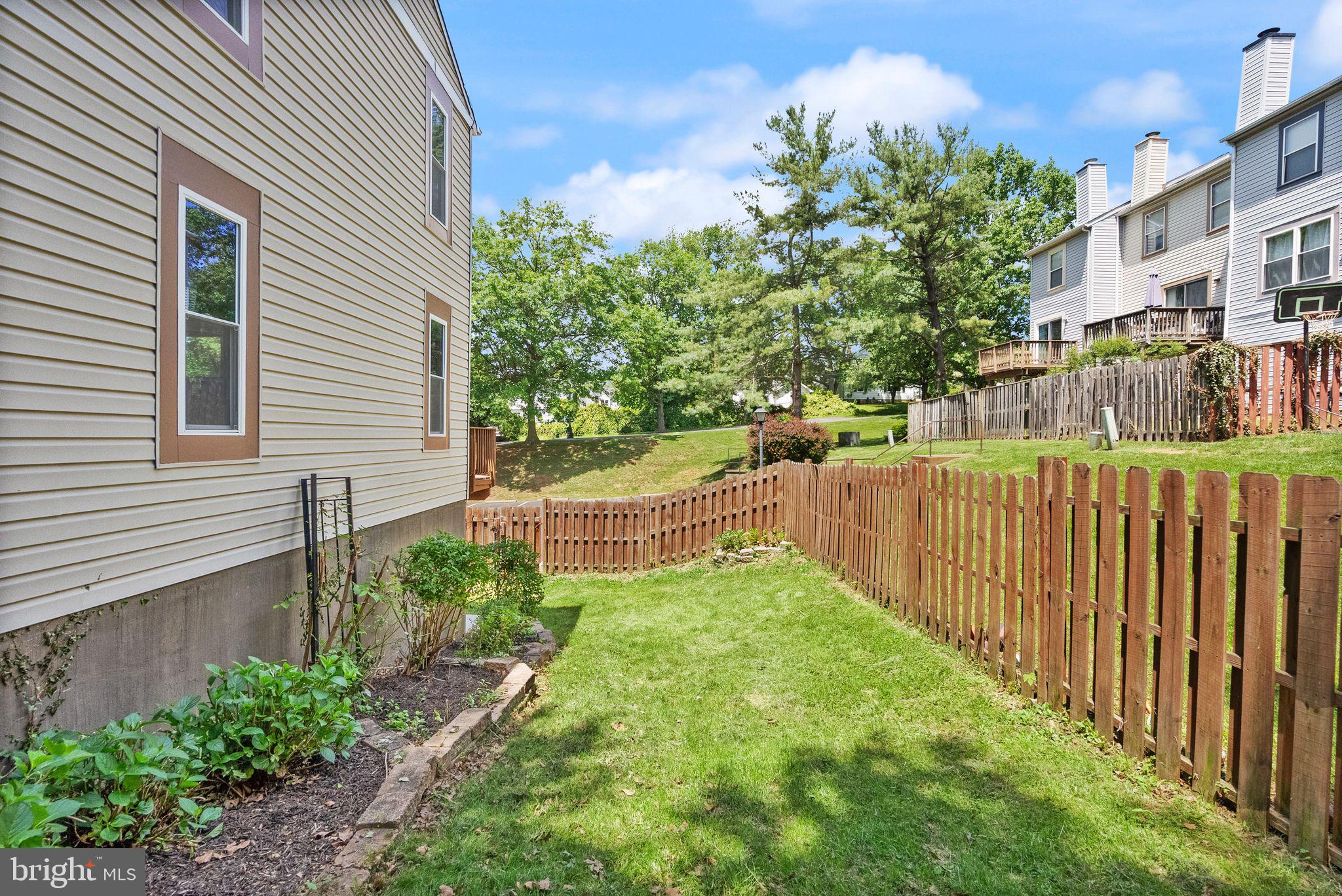 HILLSIDE TOWNES - Residential