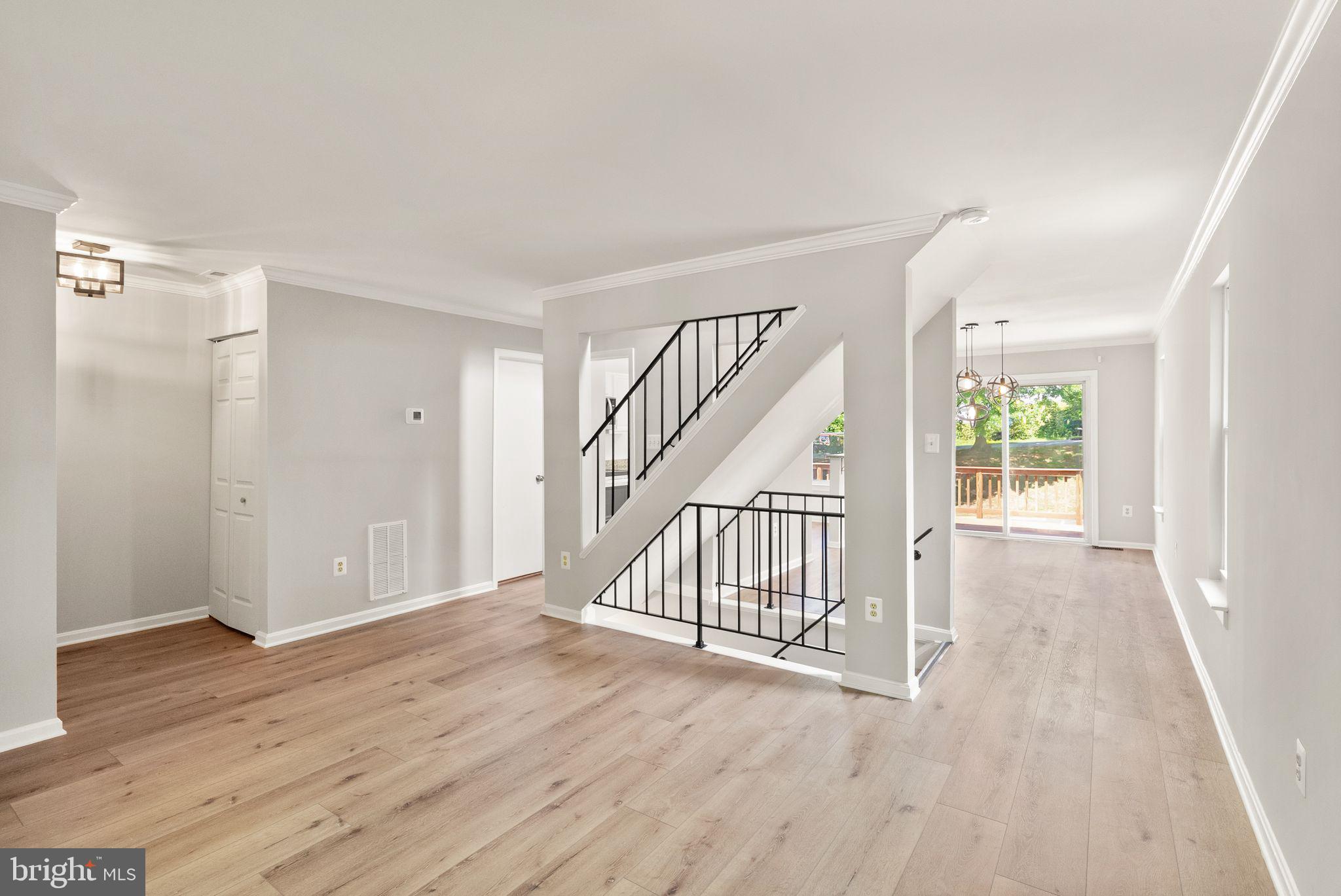 HILLSIDE TOWNES - Residential