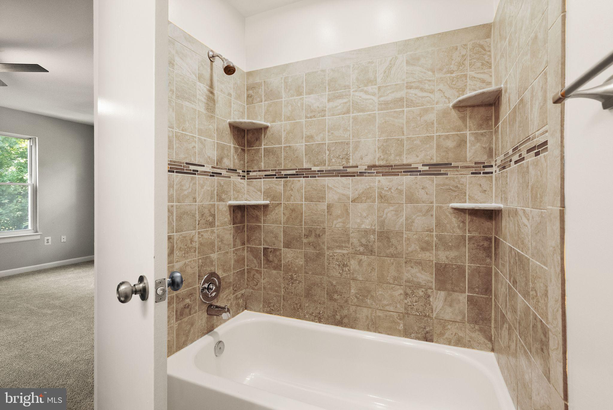 HILLSIDE TOWNES - Residential