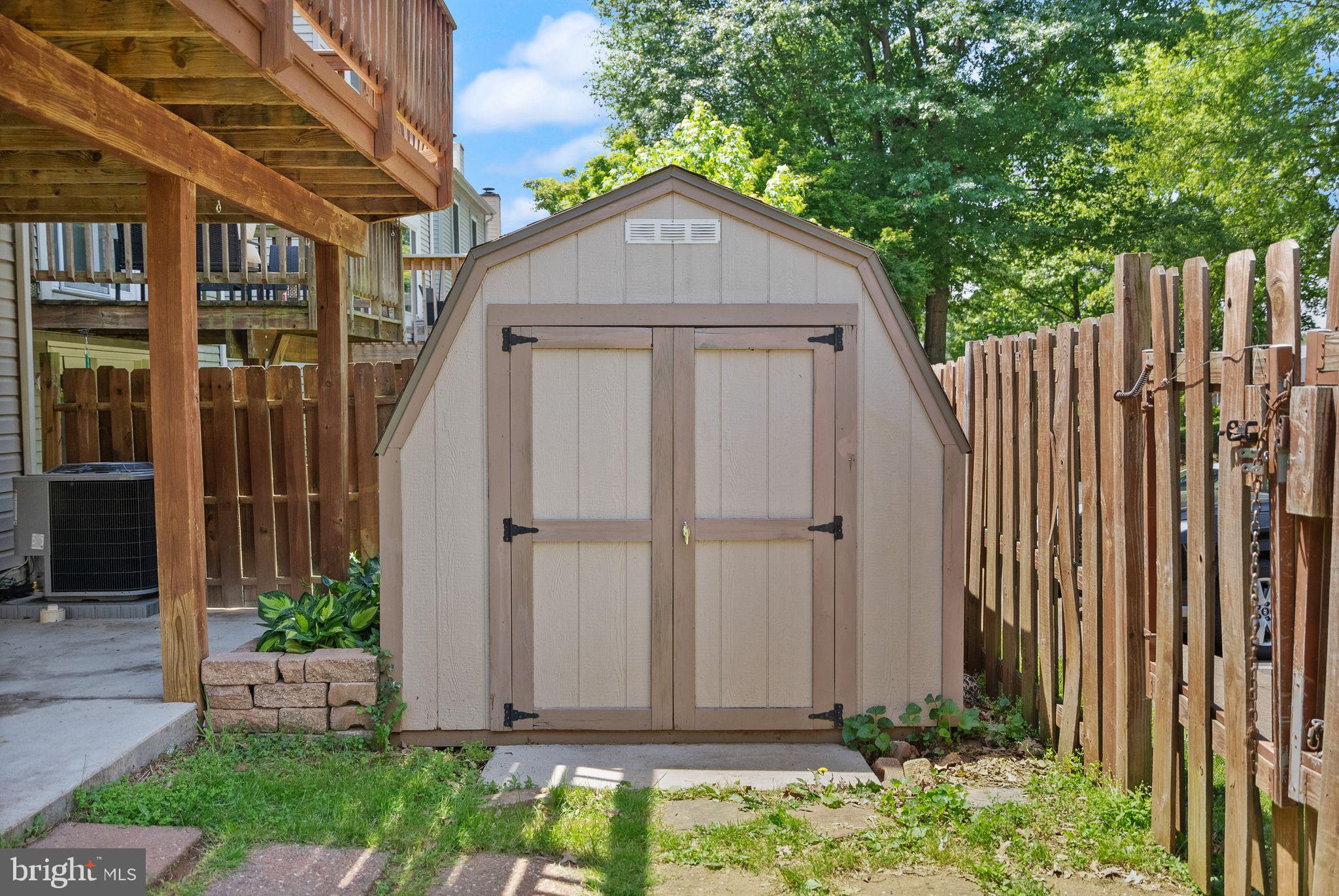 HILLSIDE TOWNES - Residential