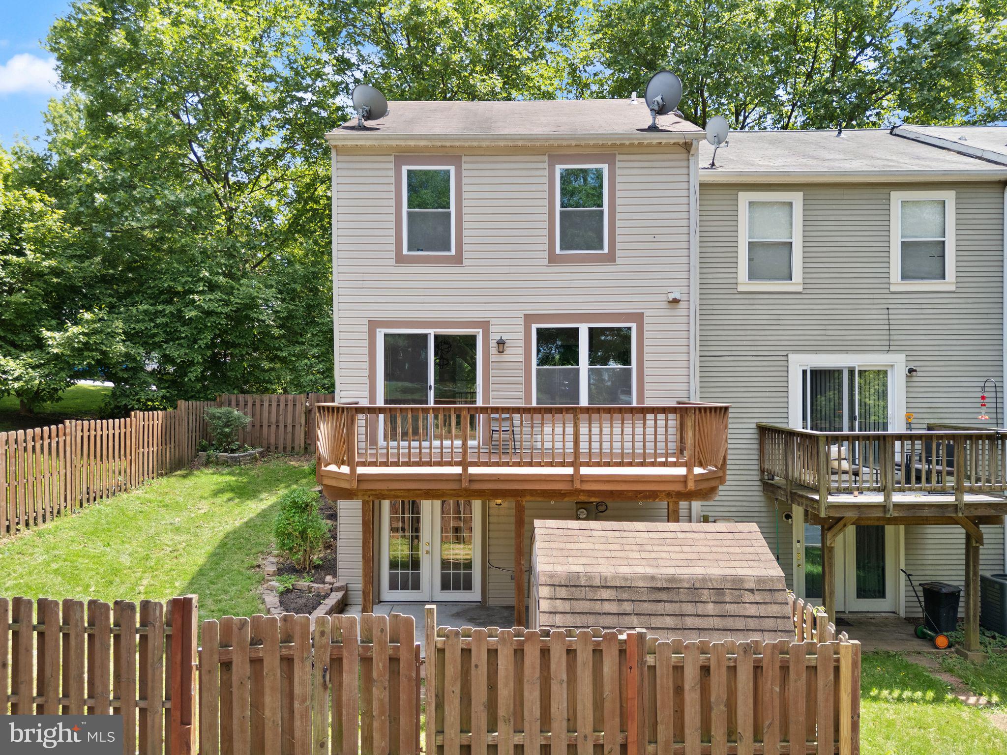 HILLSIDE TOWNES - Residential