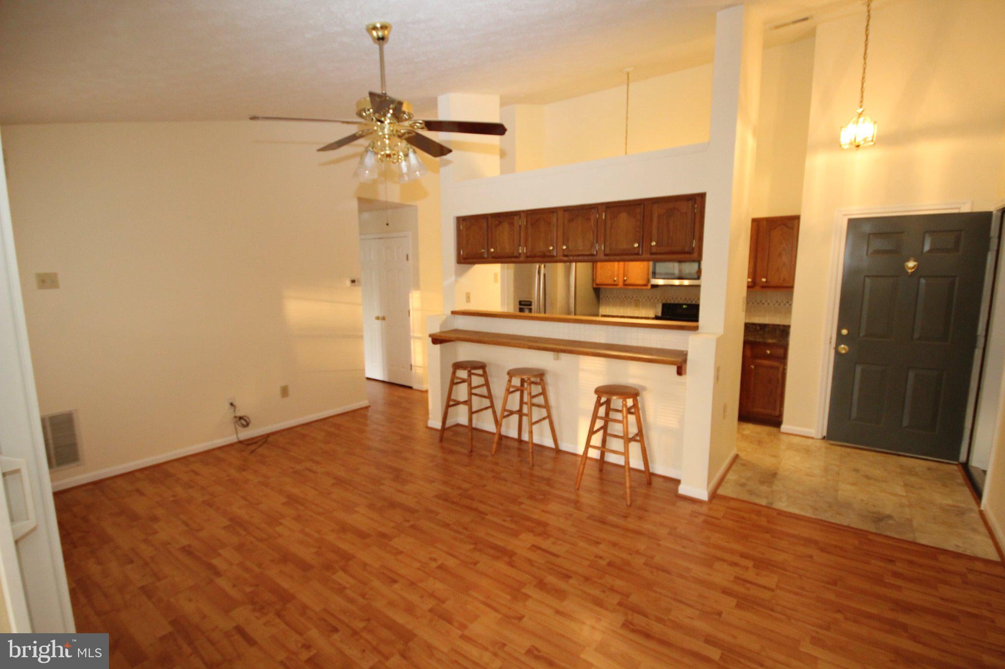 1002 JESSICAS COURT J