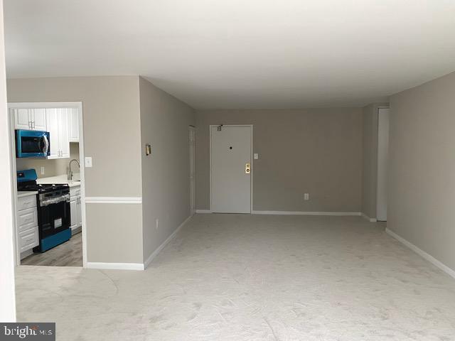 COLUMBIA CONDO - Residential