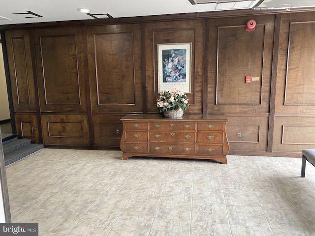 5565 COLUMBIA PIKE 606