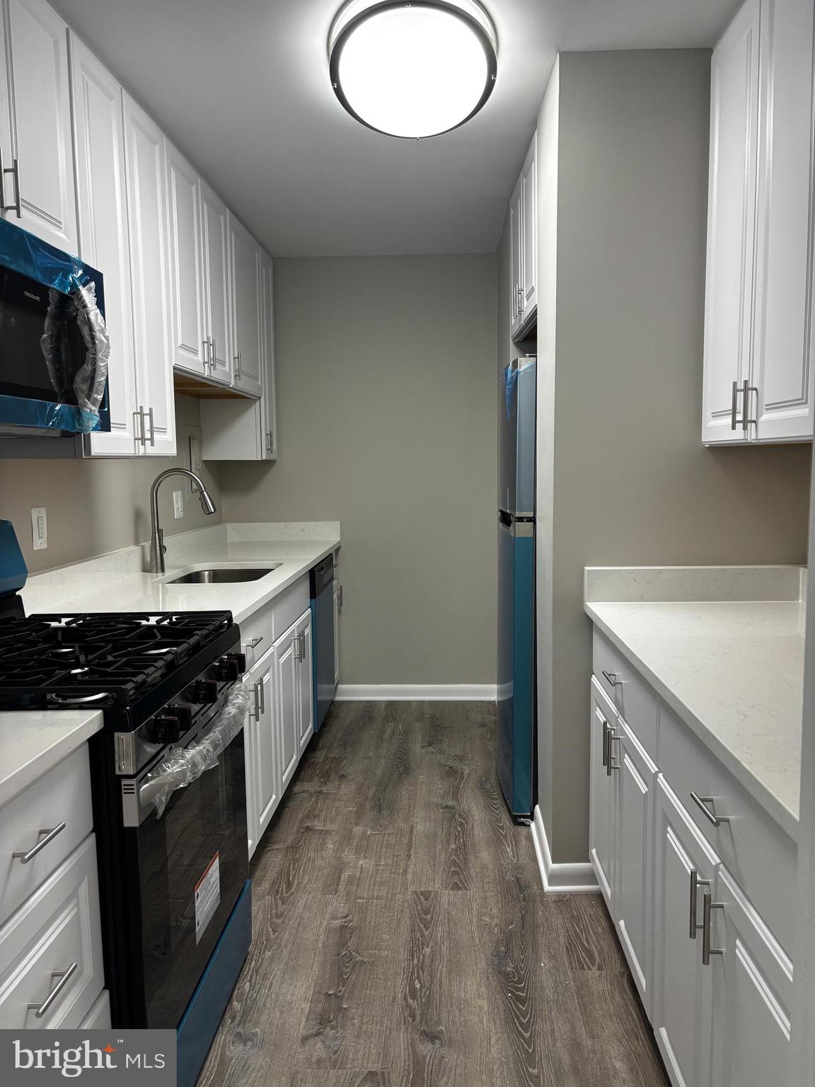 COLUMBIA CONDO - Residential