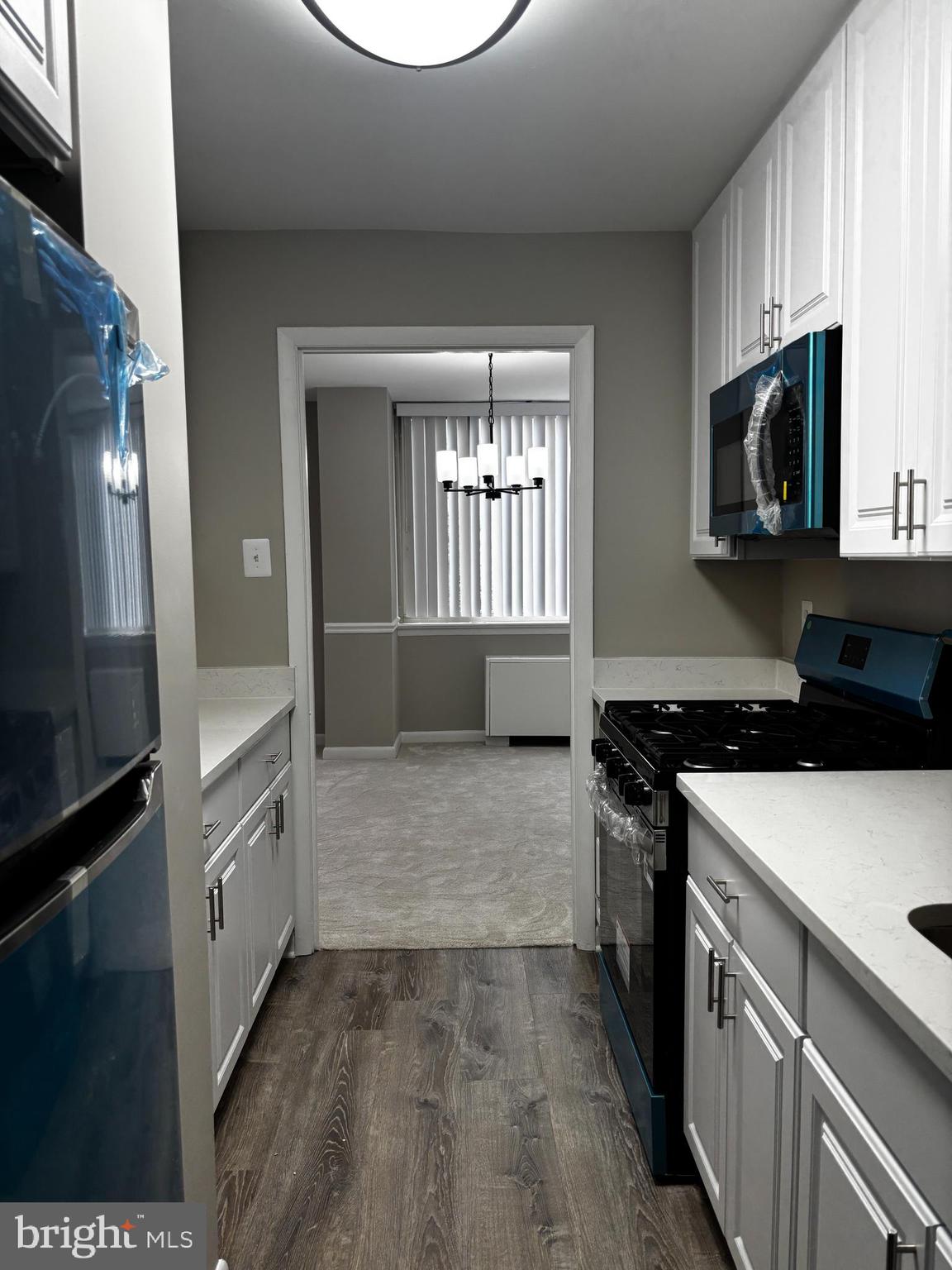 COLUMBIA CONDO - Residential