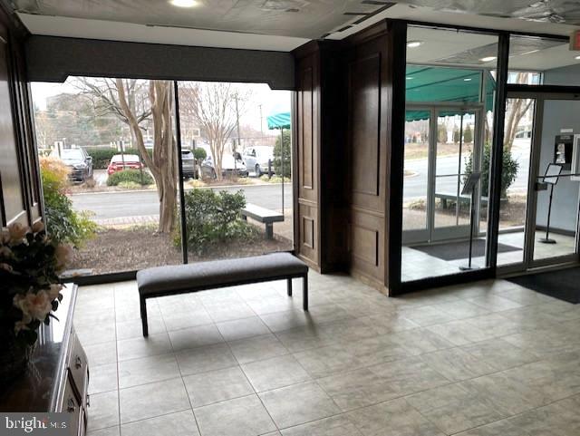 5565 COLUMBIA PIKE 606