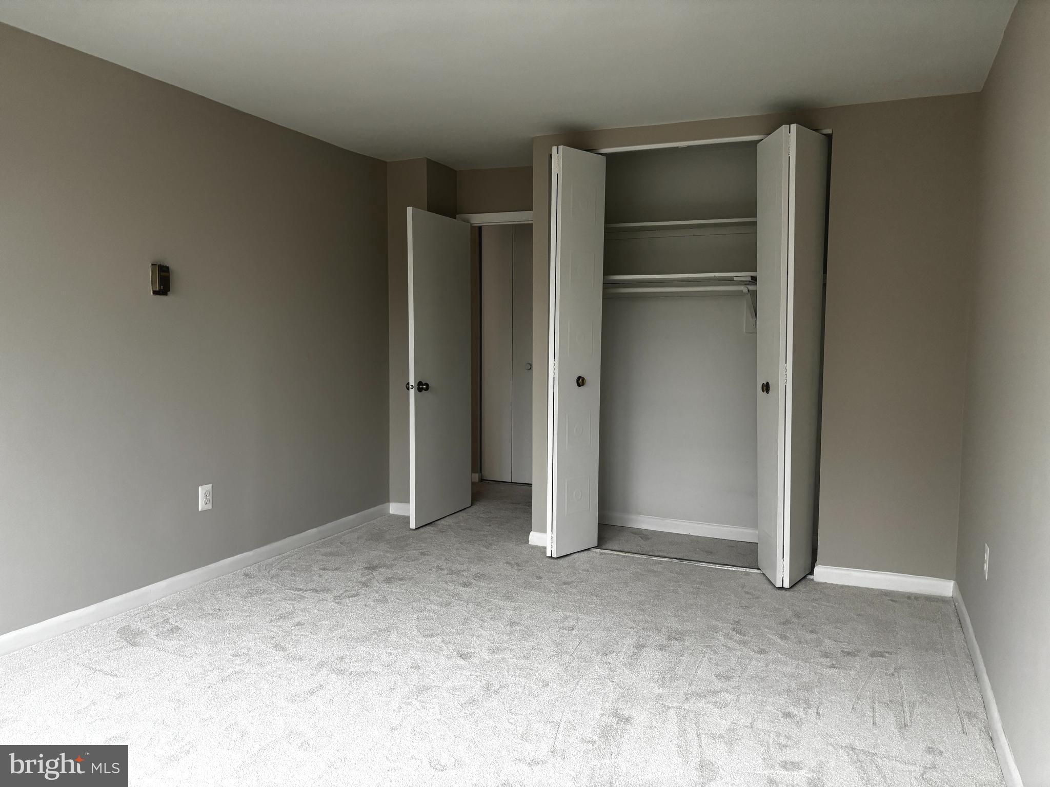 COLUMBIA CONDO - Residential