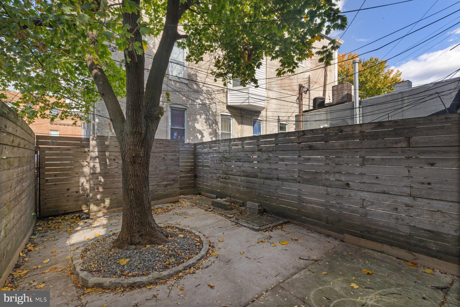 CHARLES VILLAGE - Commercial Sale