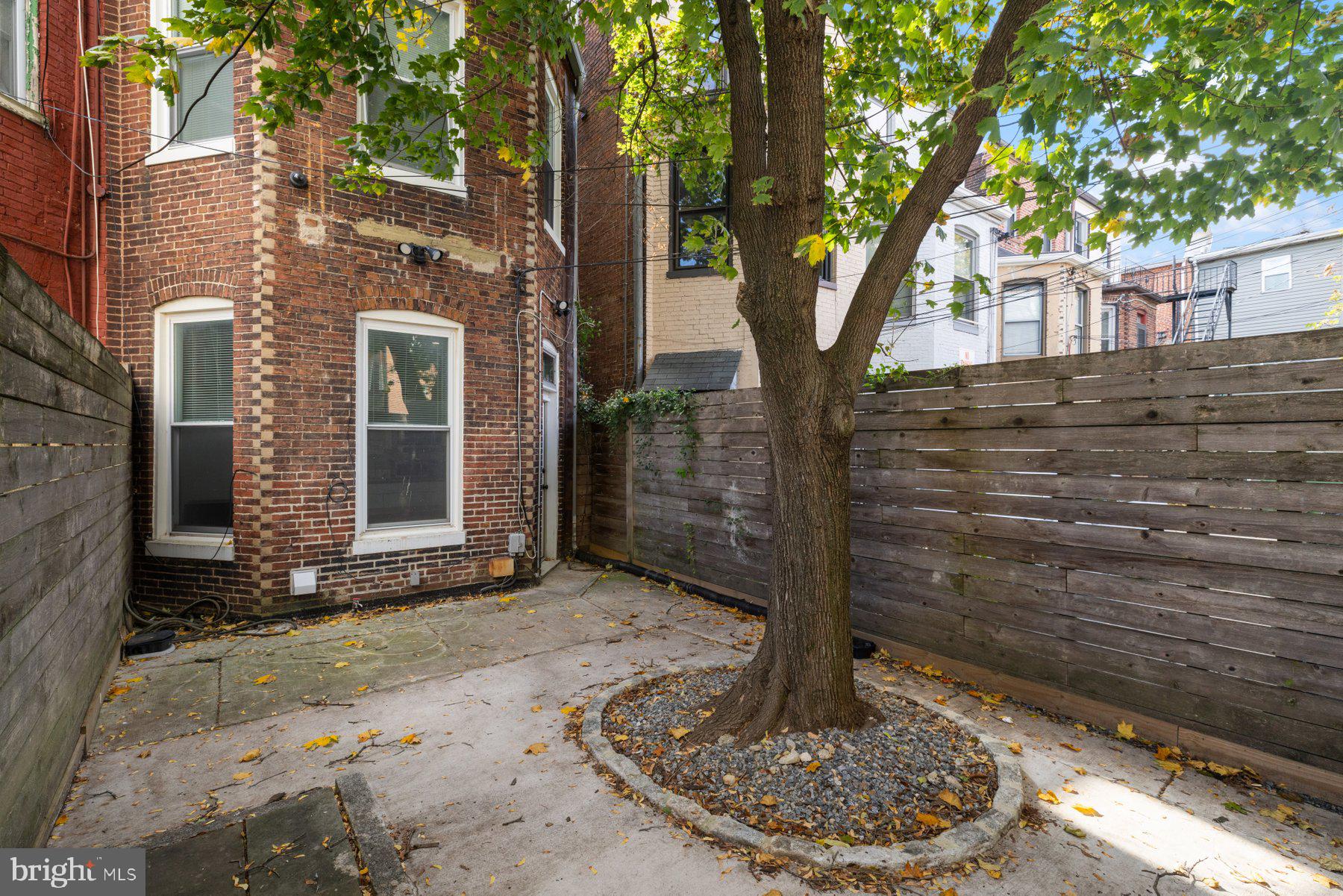 CHARLES VILLAGE - Commercial Sale