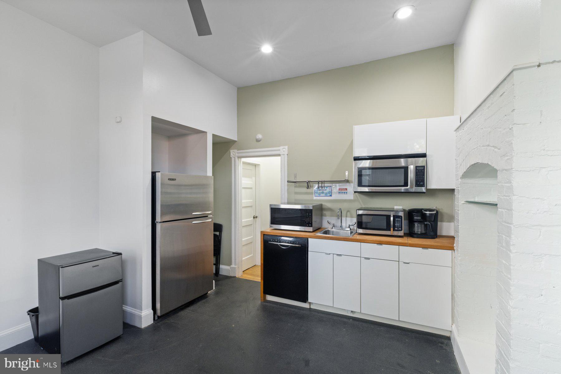 CHARLES VILLAGE - Commercial Sale