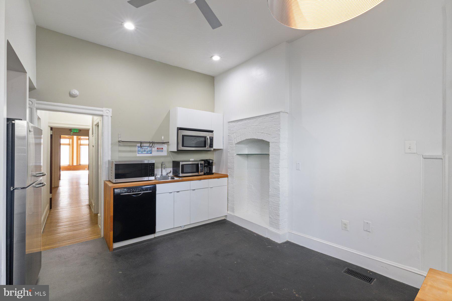 CHARLES VILLAGE - Commercial Sale