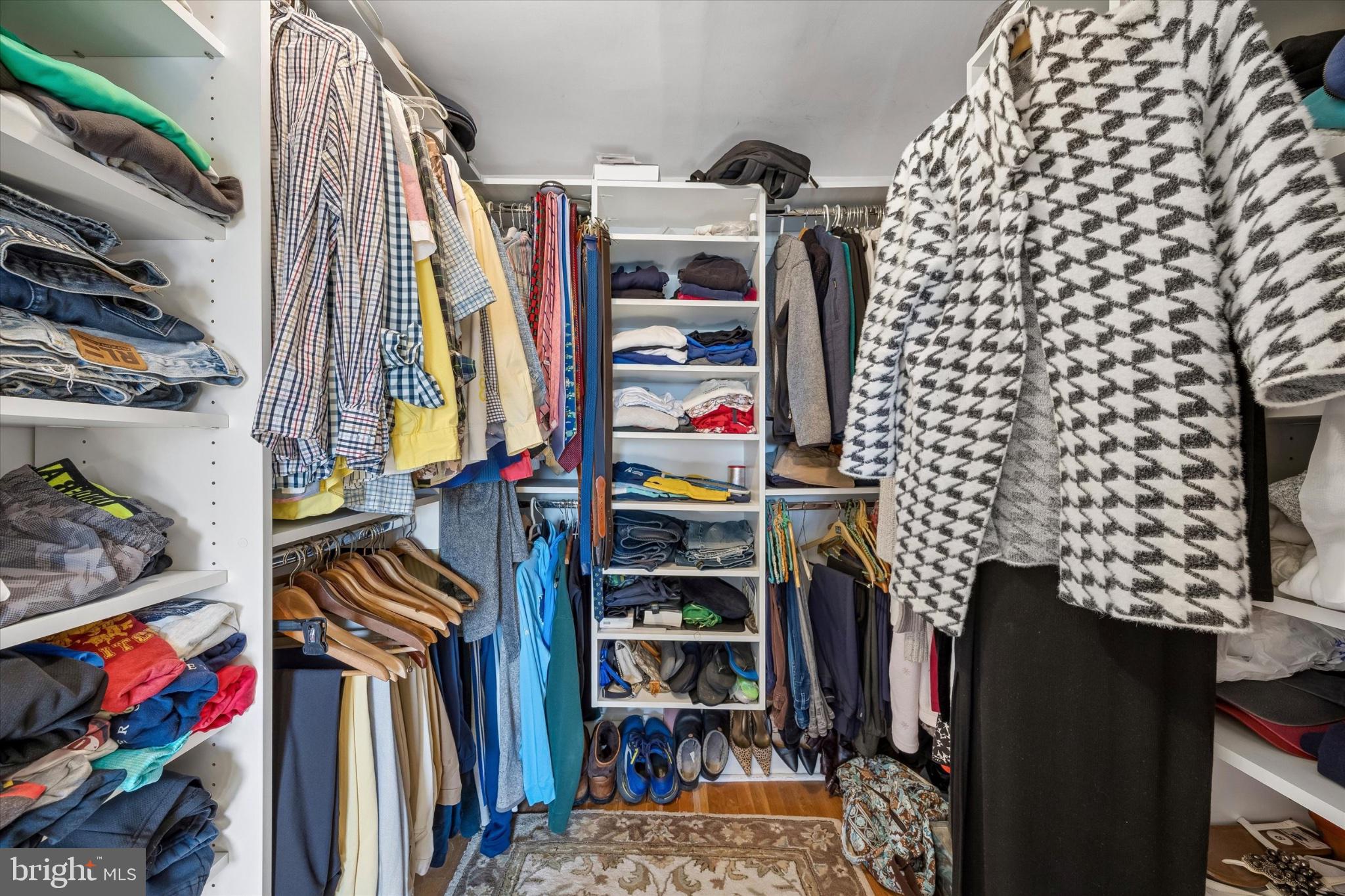 WYNNEWOOD - Residential