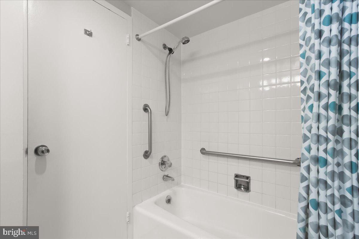 FRIENDSHIP HEIGHTS - Residential