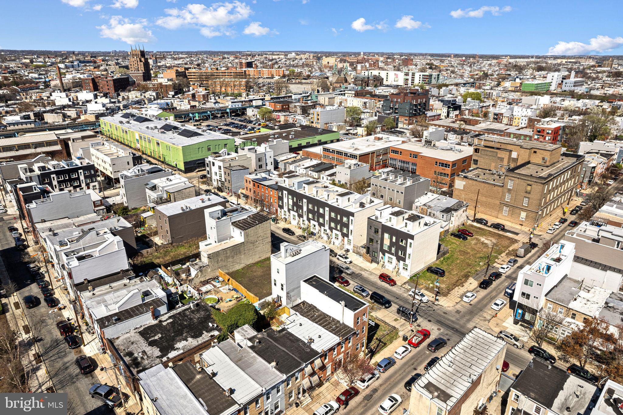 EAST KENSINGTON - Residential
