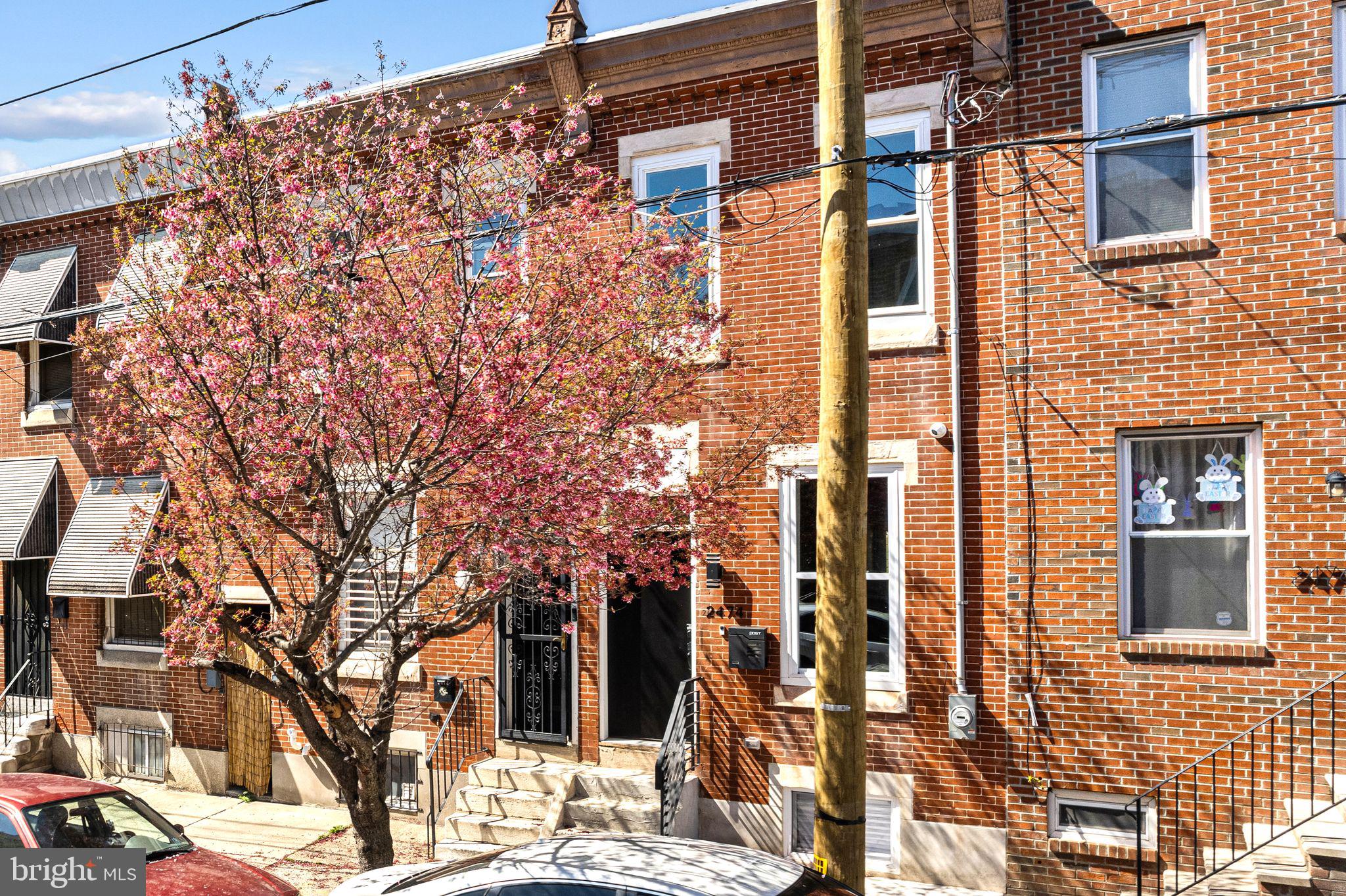 EAST KENSINGTON - Residential