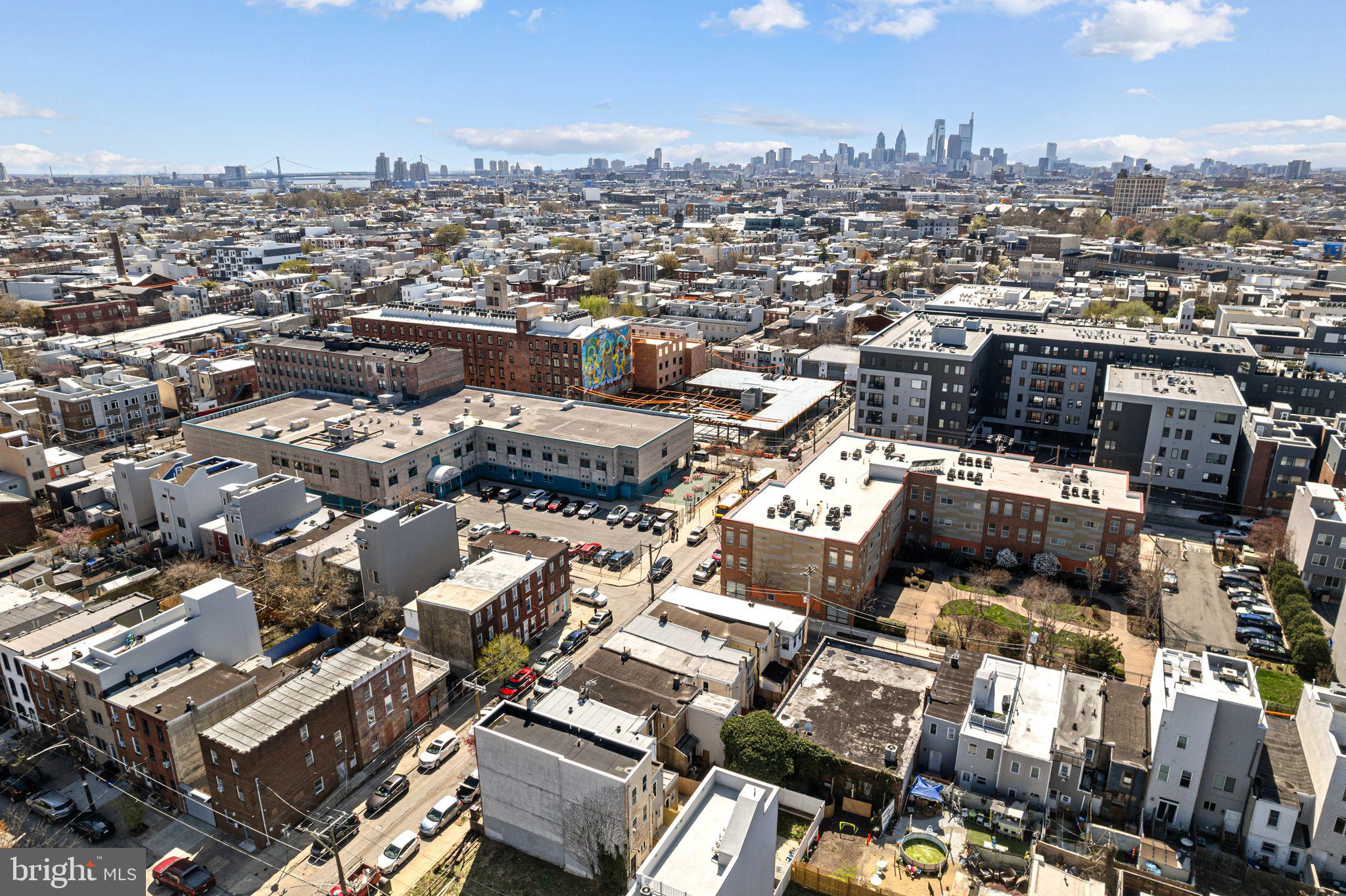 EAST KENSINGTON - Residential