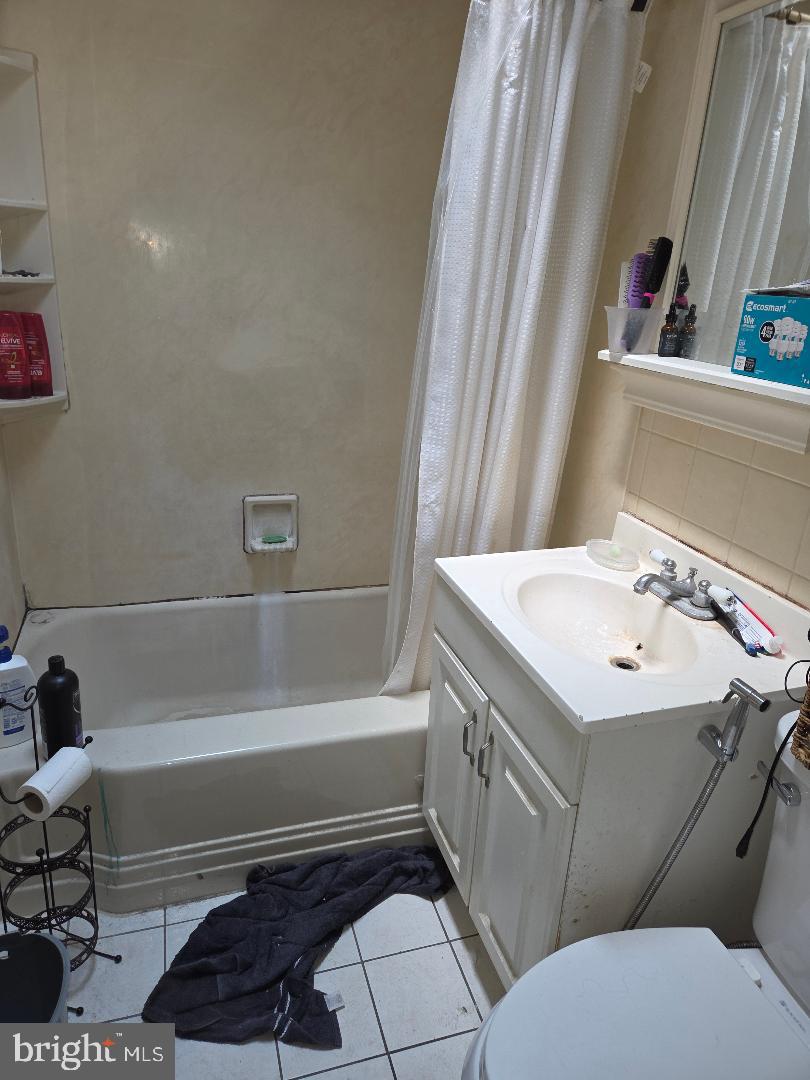 MAYFAIR (WEST) - Residential