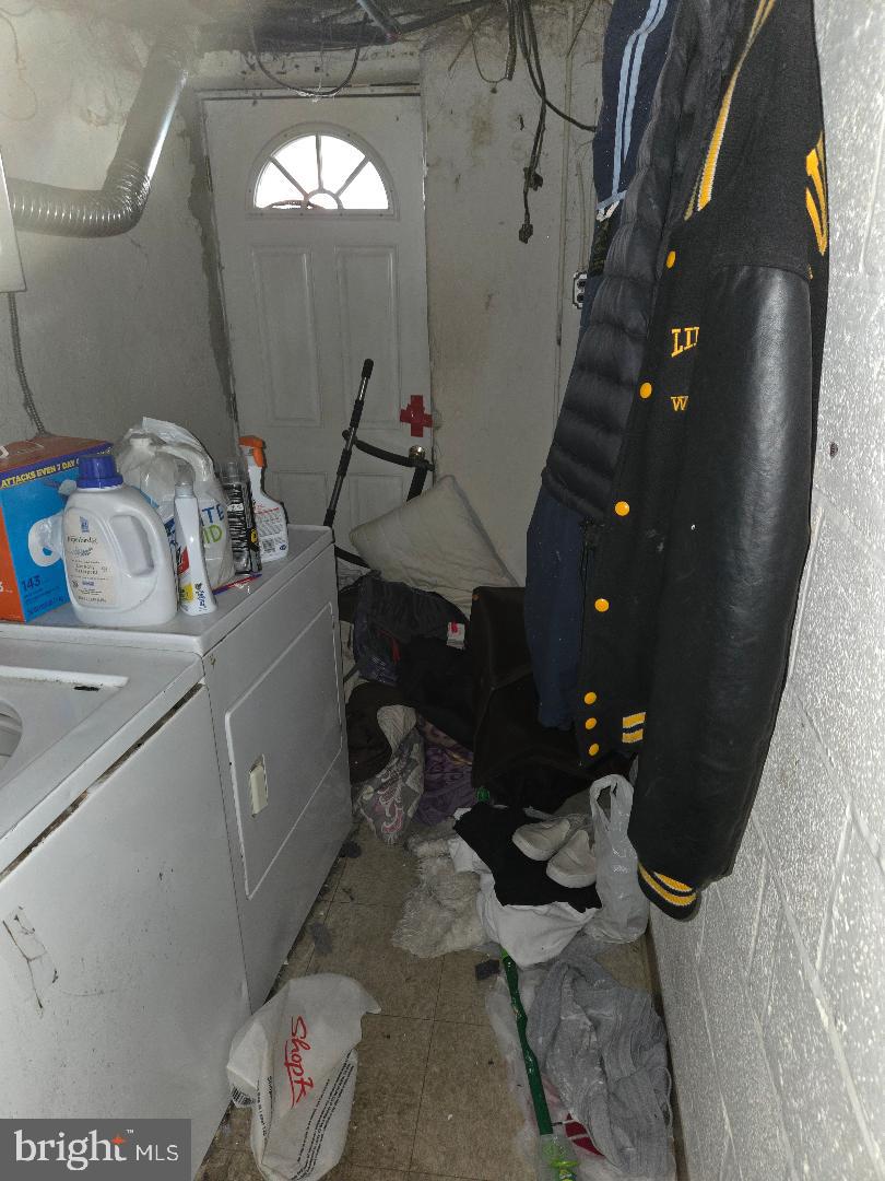 MAYFAIR (WEST) - Residential