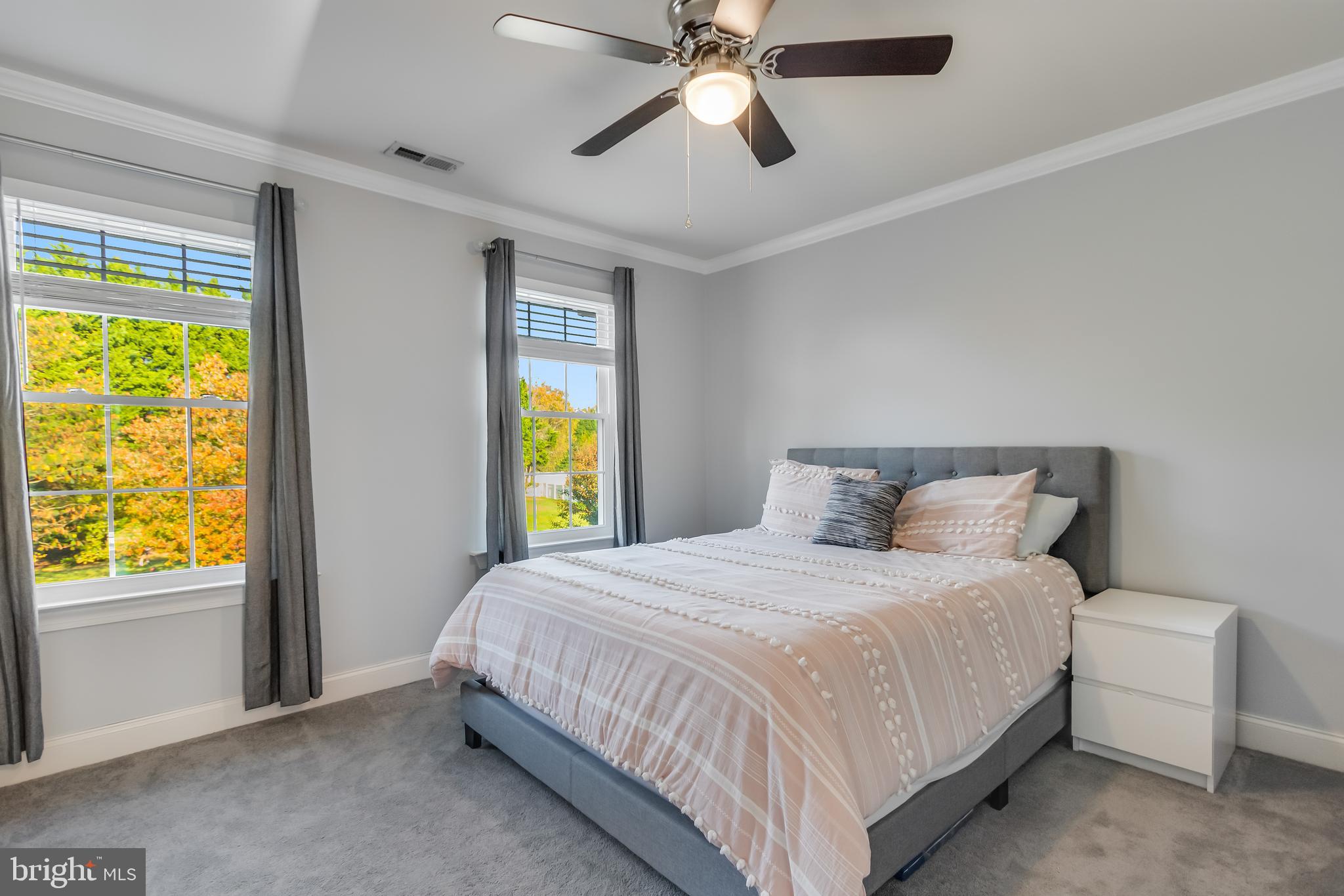 CROSS POINT - Residential